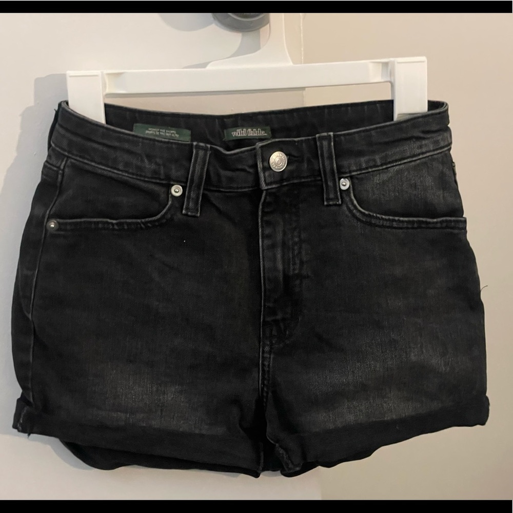 midrise black shorts